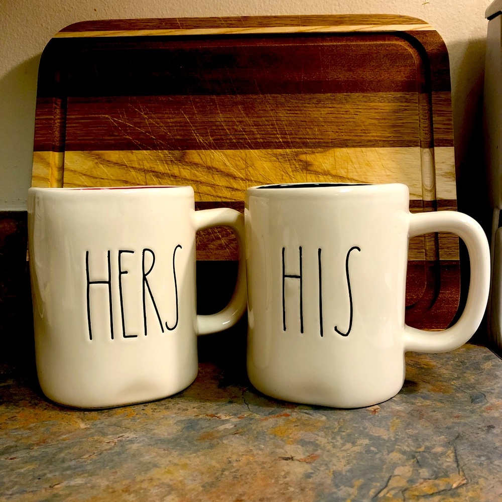 Rae Dunn coffee mug set